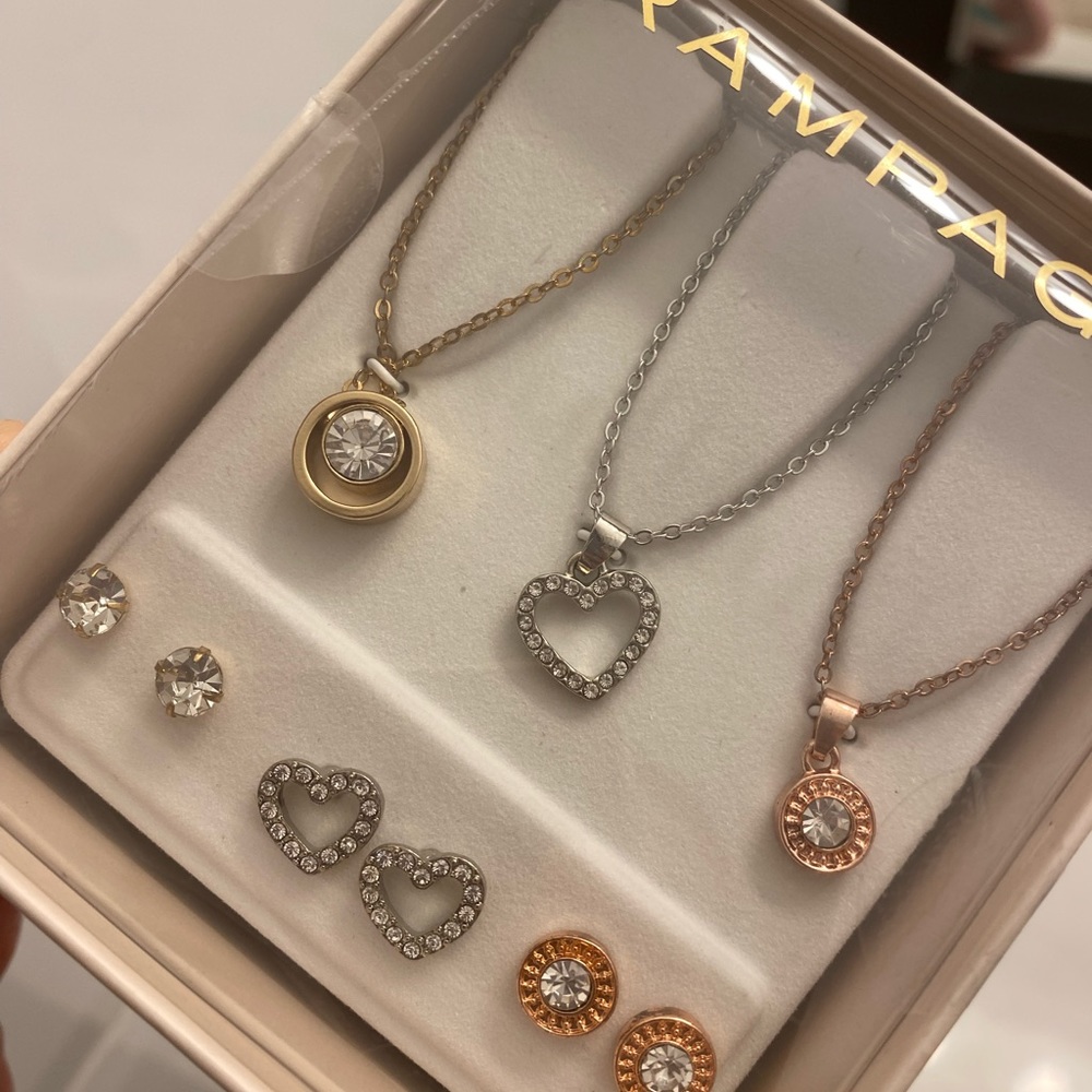 Rampage necklace set